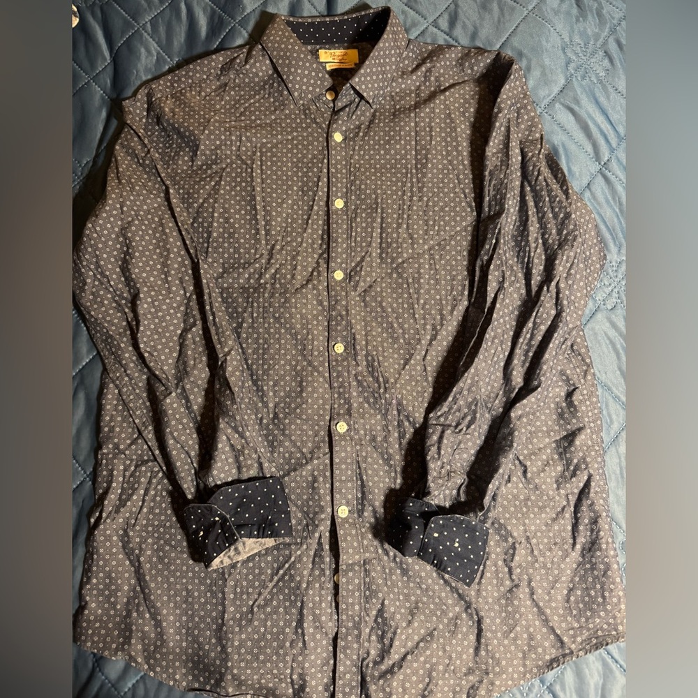 Used men’s Original Penguin Button Down Shirt size 17, 36-37